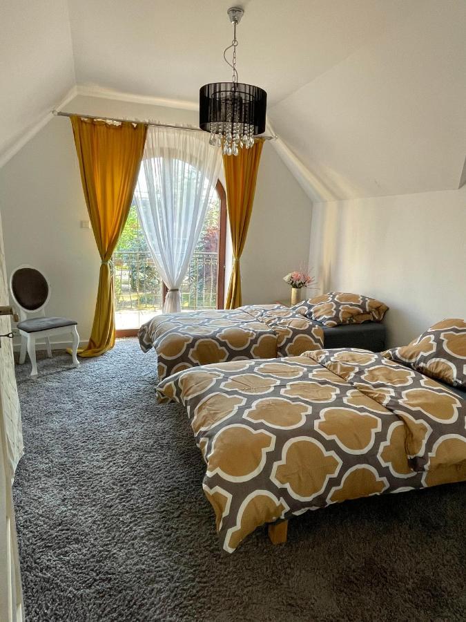 Domowe Pokoje Wilanow Varsóvia Exterior foto
