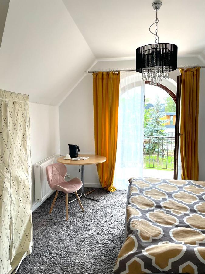 Domowe Pokoje Wilanow Varsóvia Exterior foto